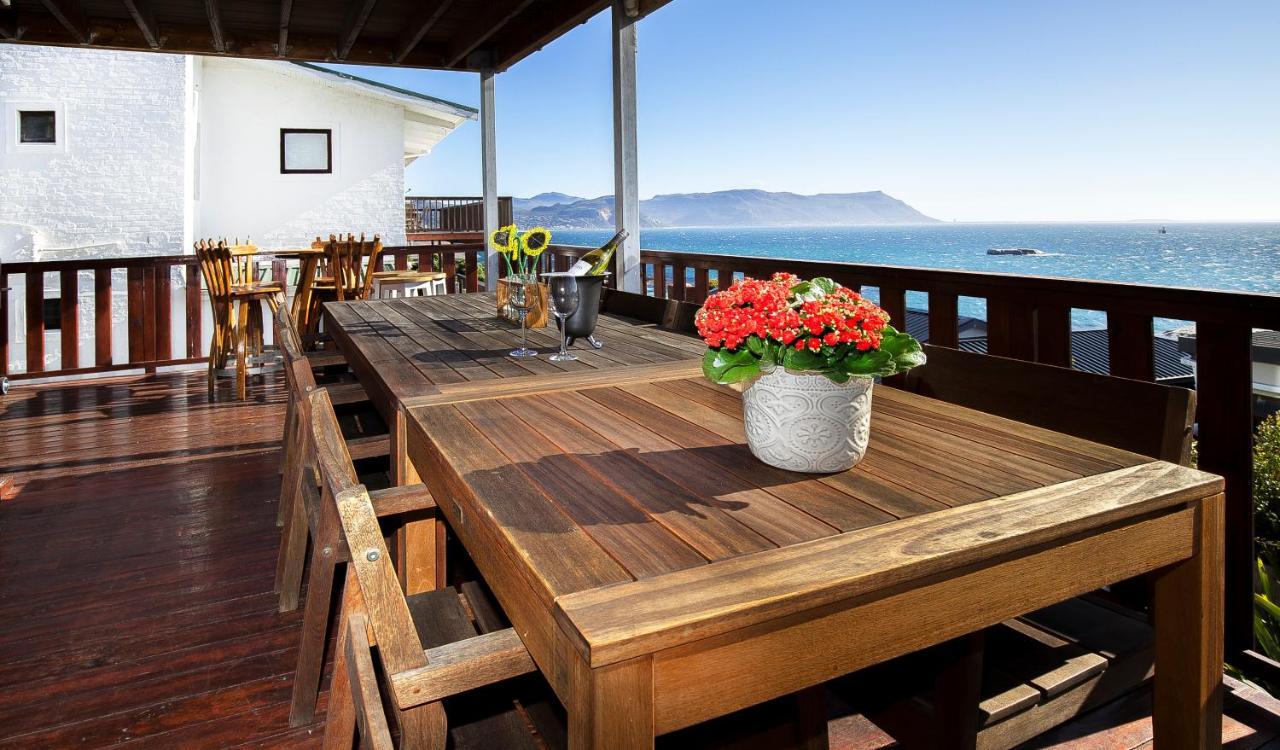 Penguins View Guesthouse Simon's Town Exterior photo