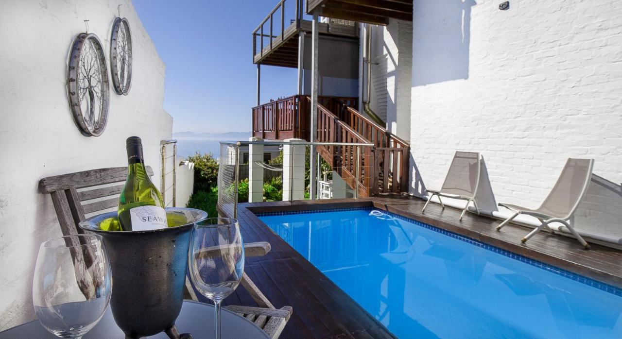 Penguins View Guesthouse Simon's Town Exterior photo