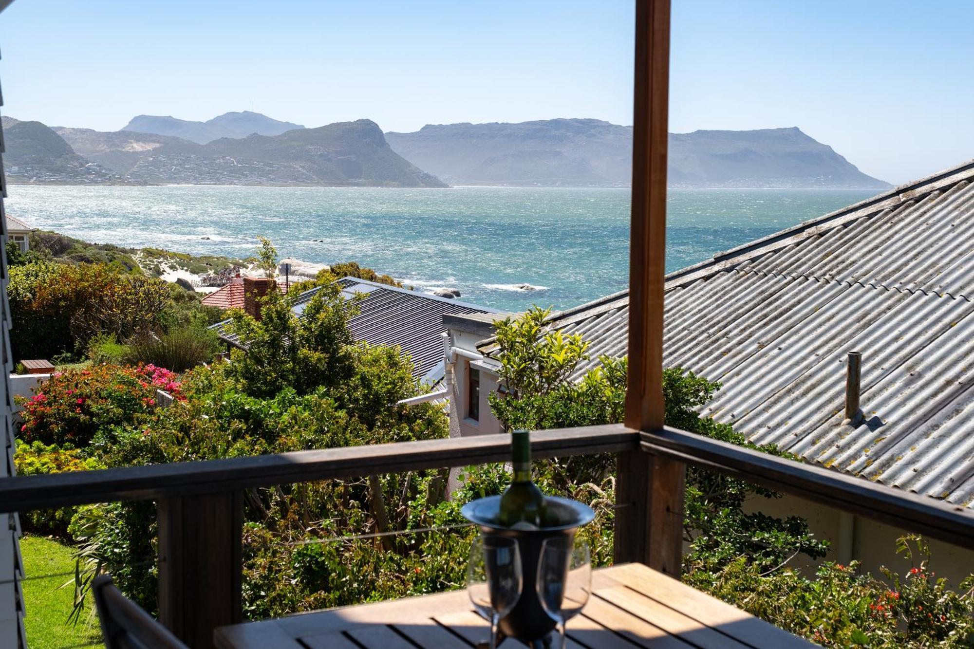 Penguins View Guesthouse Simon's Town Exterior photo