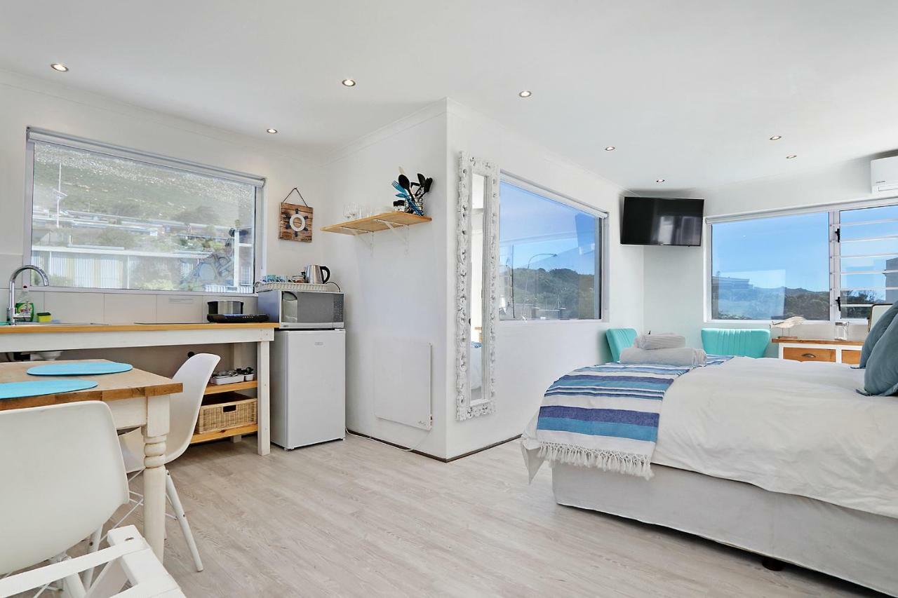 Penguins View Guesthouse Simon's Town Exterior photo